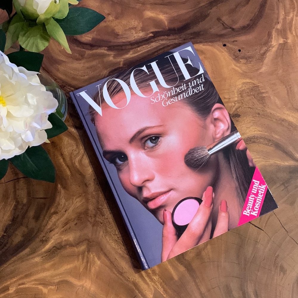 Vintage German Vogue Beauty and Health Encyclopedia